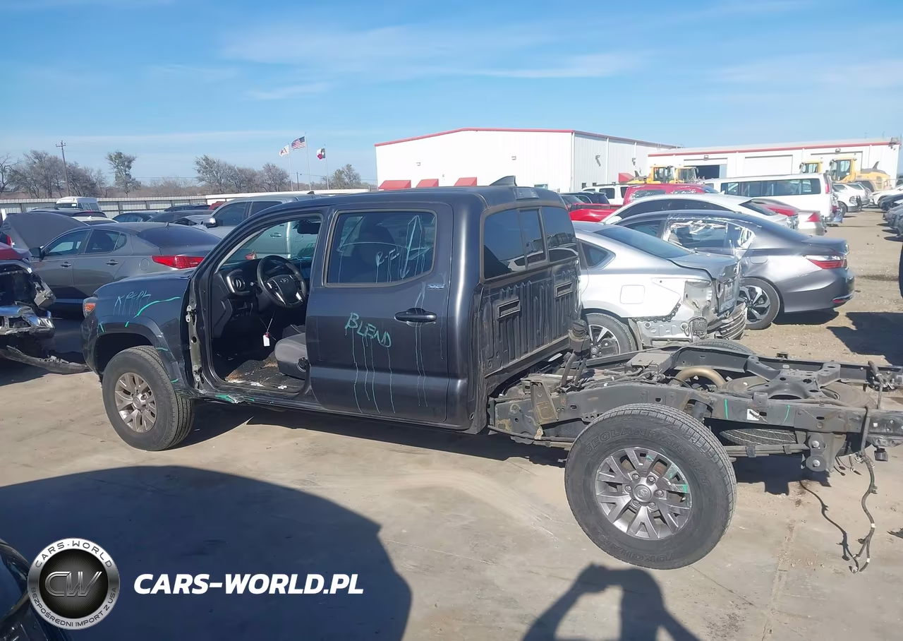 2017 Toyota Tacoma Sr5 V6 VIN:3TMDZ5BN7HM029808 - 15