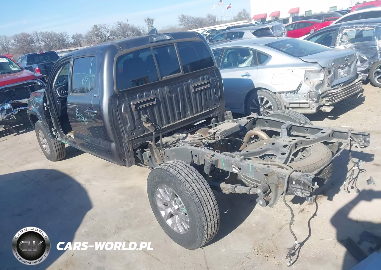 2017 Toyota Tacoma Sr5 V6 VIN:3TMDZ5BN7HM029808 - 3