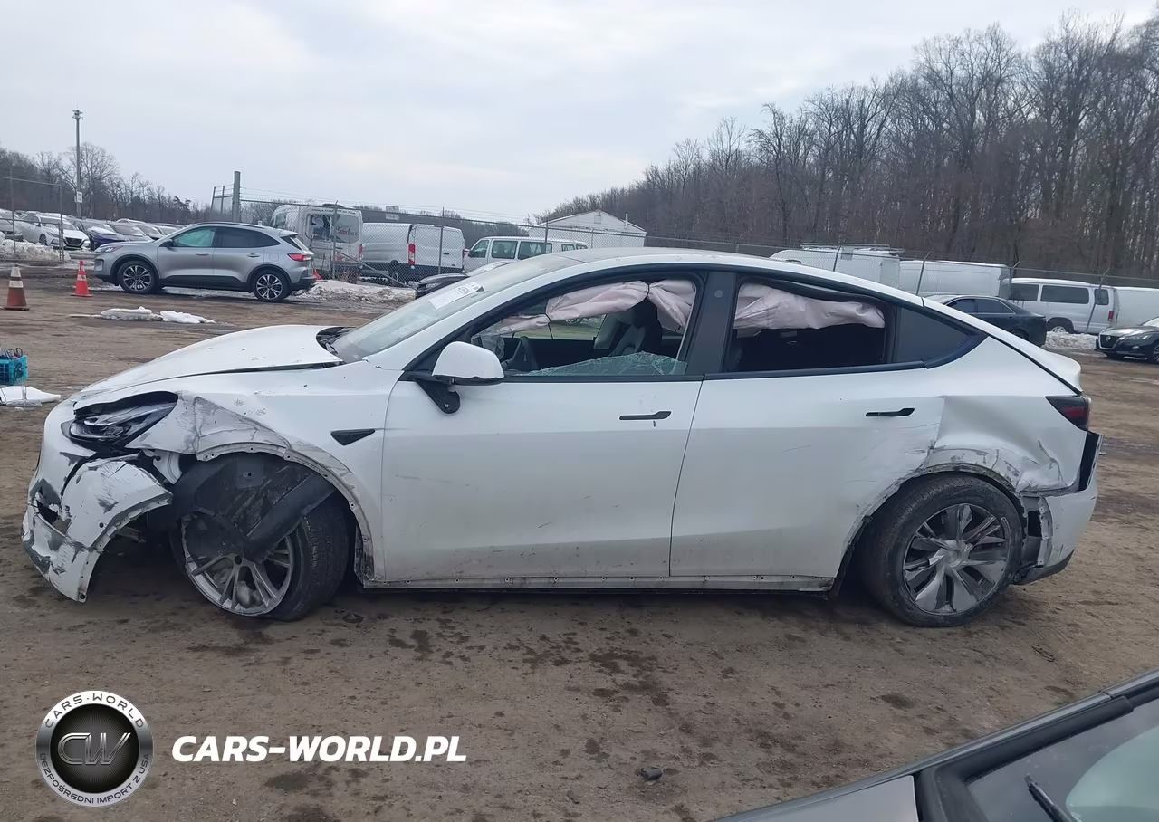 2021 Tesla Model Y Long Range Dual Motor All-Wheel Drive VIN:5YJYGDEE0MF296073 - 13