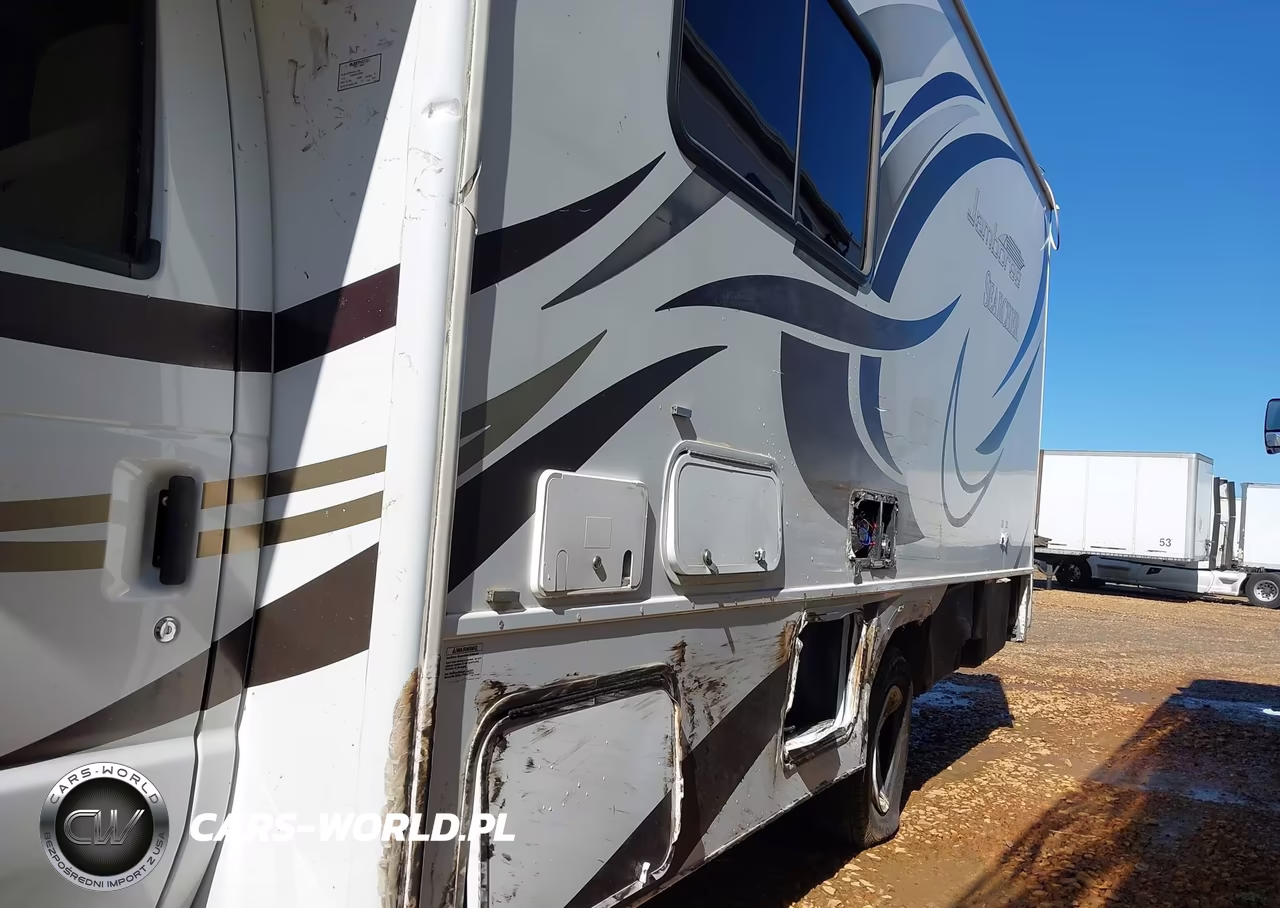 2014 Ford E-350 Cutaway VIN:1FDWE3FL8EDA23021 - 11
