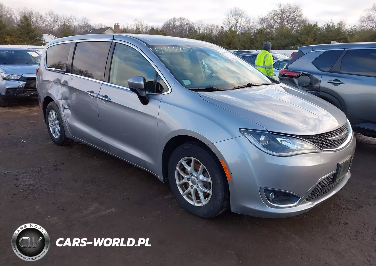 2017 Chrysler Pacifica Touring Plus