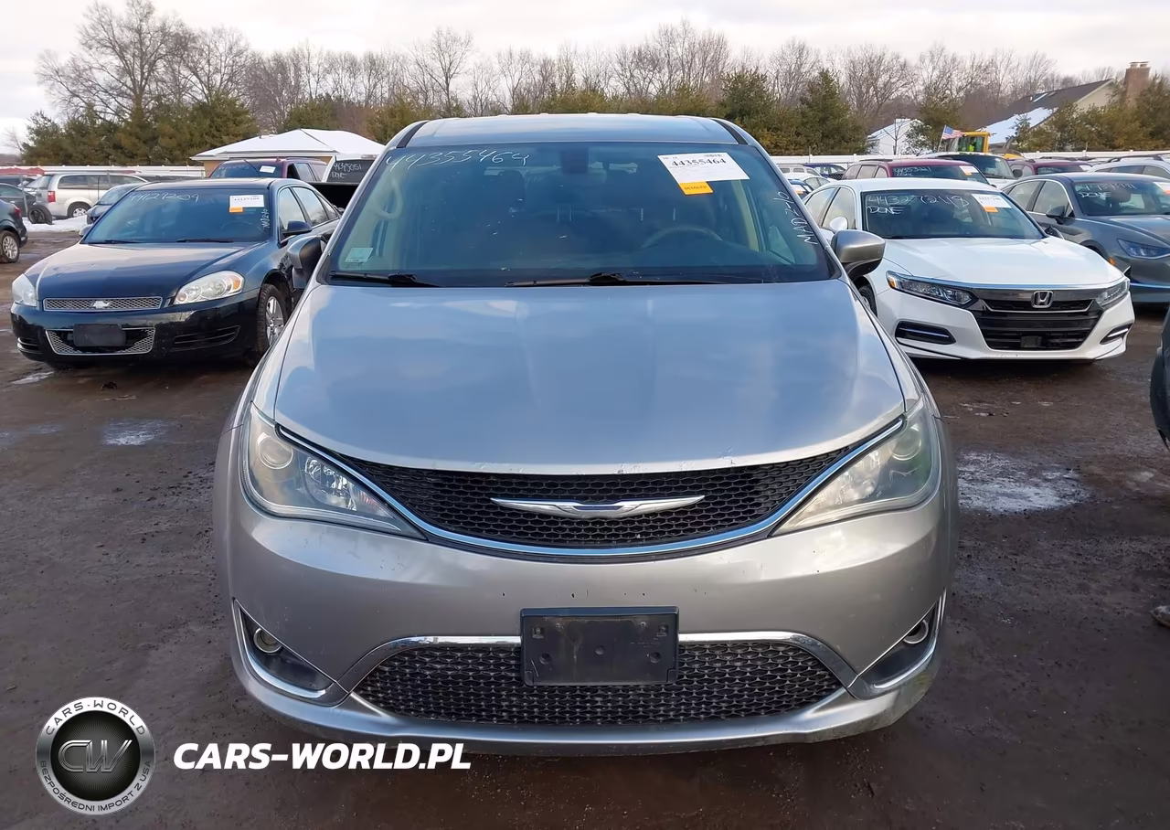 2017 Chrysler Pacifica Touring Plus VIN:2C4RC1BG3HR753571 - 12
