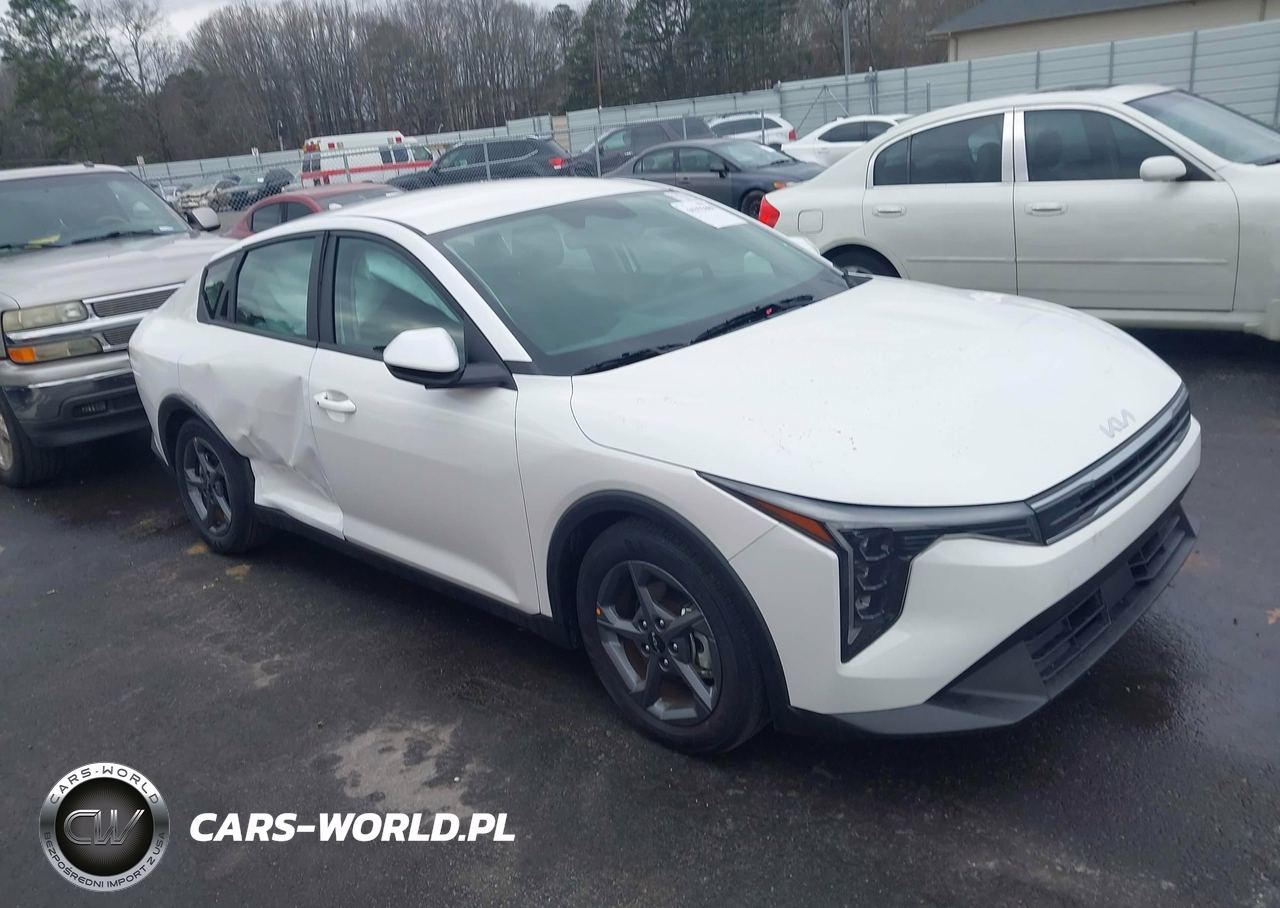 2025 Kia K4 Lxs