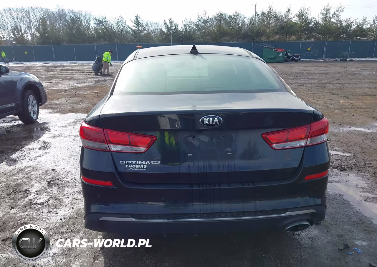 2019 Kia Optima Lx VIN:5XXGT4L37KG316385 - 16
