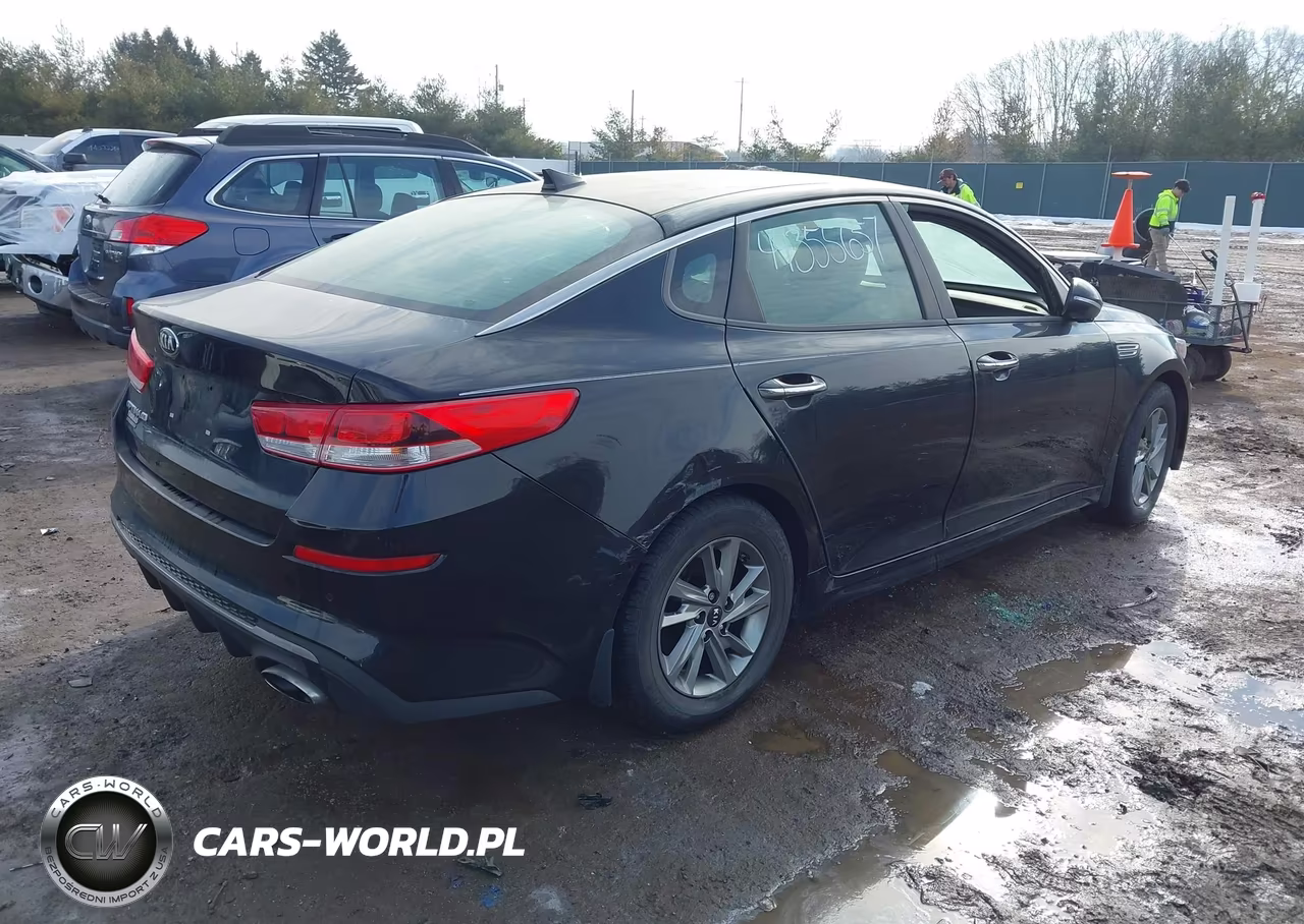 2019 Kia Optima Lx VIN:5XXGT4L37KG316385 - 4