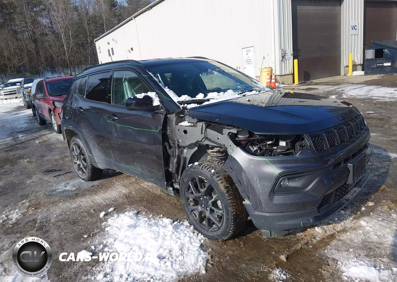 2023 Jeep Compass Altitude 4X4 – zdjęcie 1 z 16