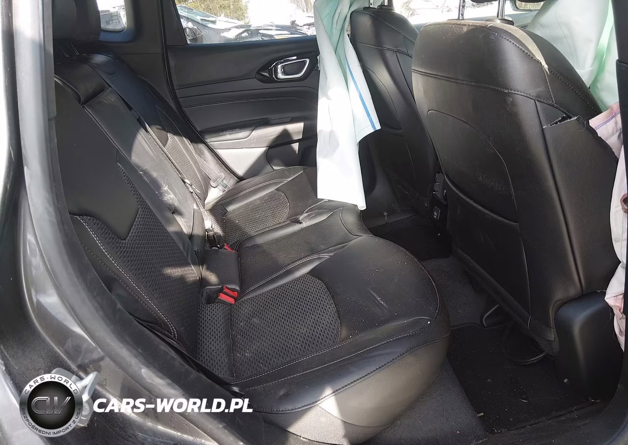 2023 Jeep Compass Altitude 4X4 VIN:3C4NJDBN1PT517999 - 8