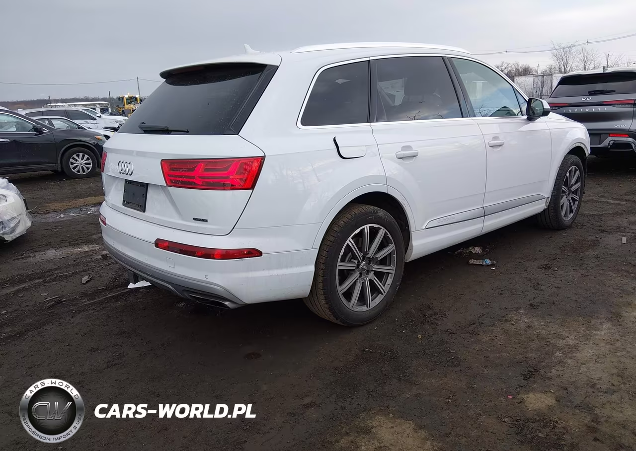 2018 Audi Q7 2.0T Premium VIN:WA1LHAF7XJD031194 - 4