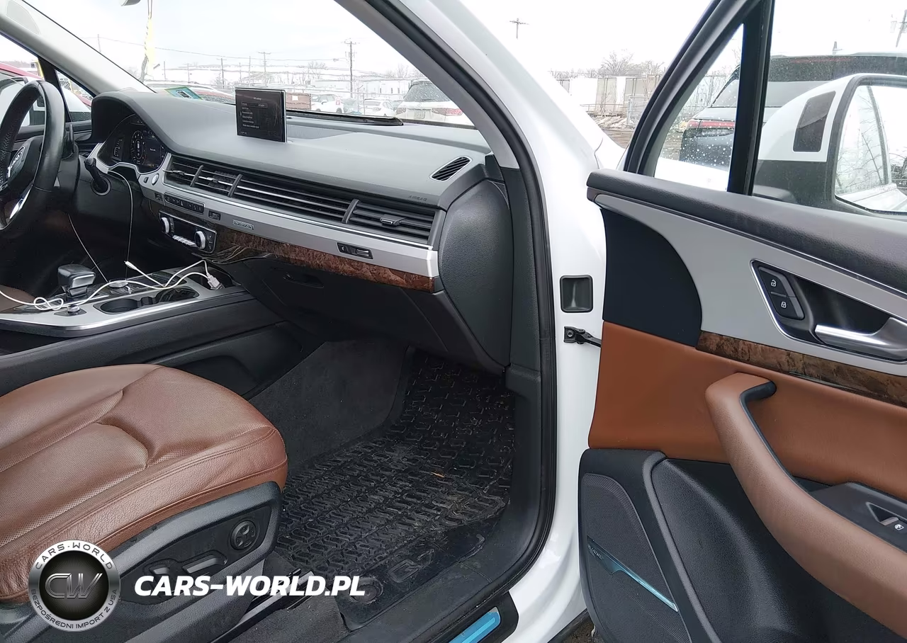 2018 Audi Q7 2.0T Premium VIN:WA1LHAF7XJD031194 - 5