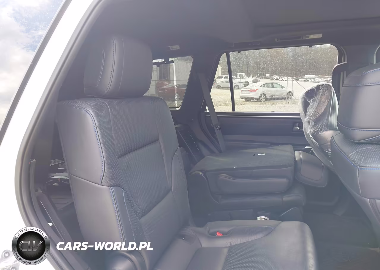 2024 Toyota Sequoia Platinum VIN:7SVAAABA4RX026186 - 8