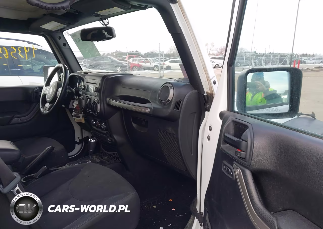 2017 Jeep Wrangler Unlimited Willy Wheeler 4X4 VIN:1C4BJWDG5HL664627 - 5