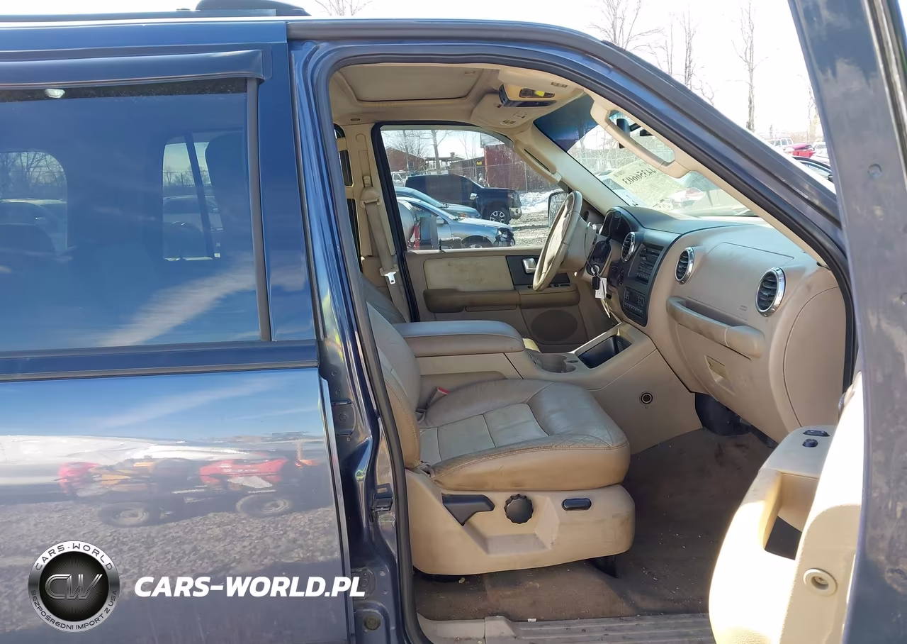 2003 Ford Expedition Eddie Bauer VIN:1FMFU18L13LA98196 - 5
