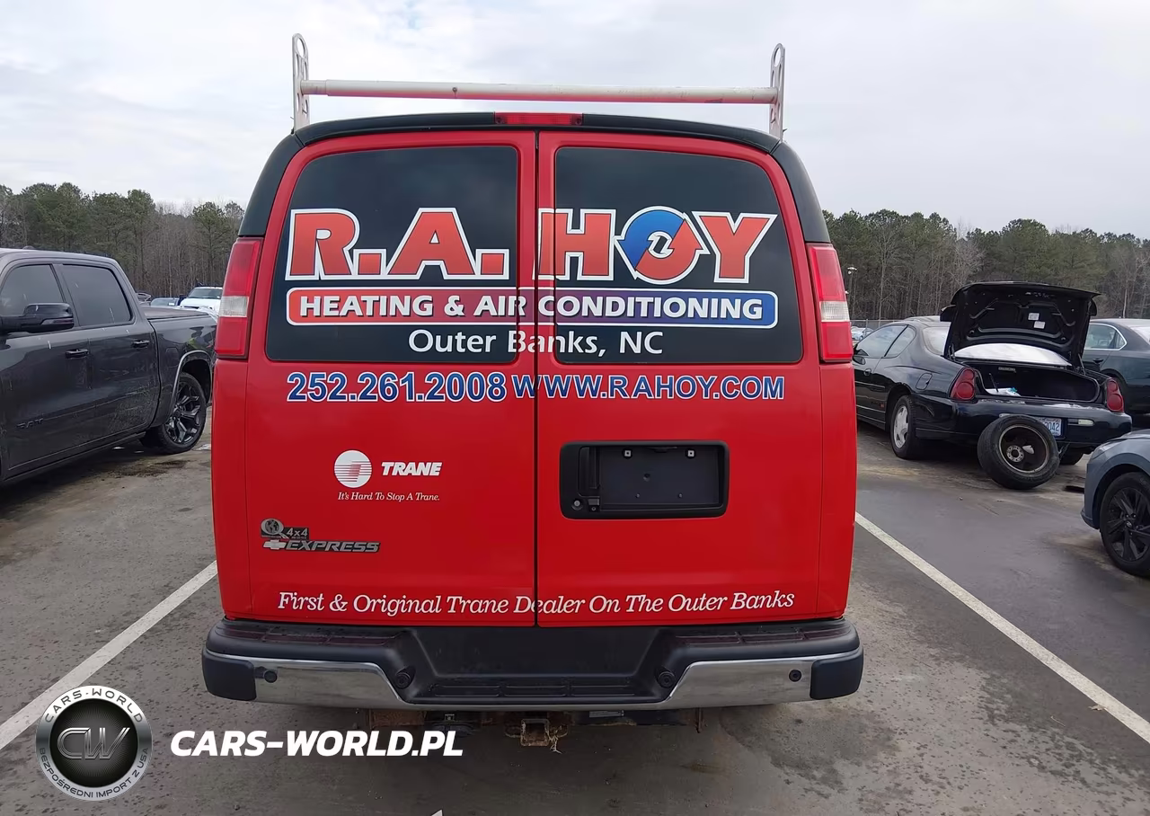 2018 Chevrolet Express 3500 Work Van VIN:1GCZGHFG2J1199828 - 17