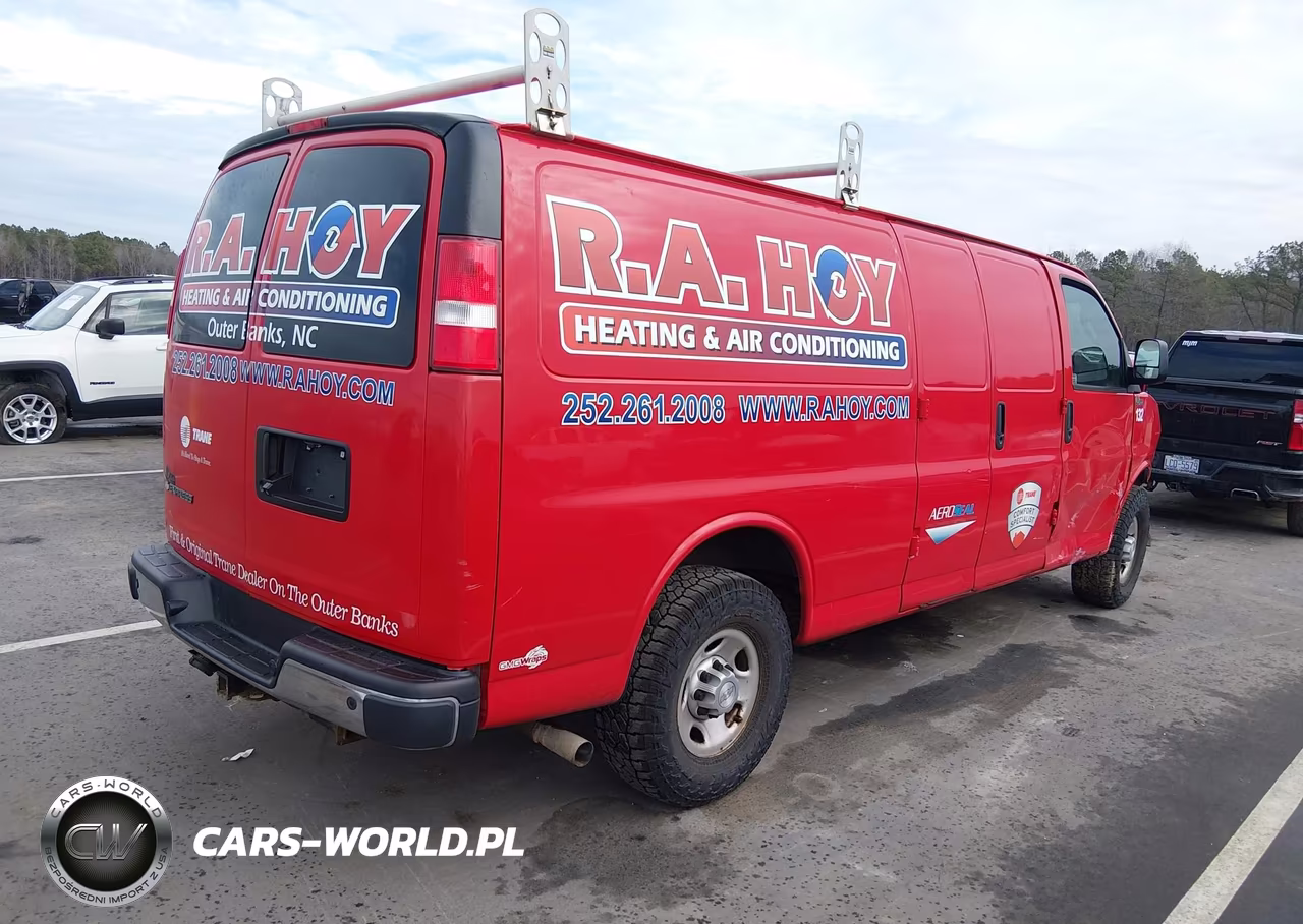 2018 Chevrolet Express 3500 Work Van VIN:1GCZGHFG2J1199828 - 4