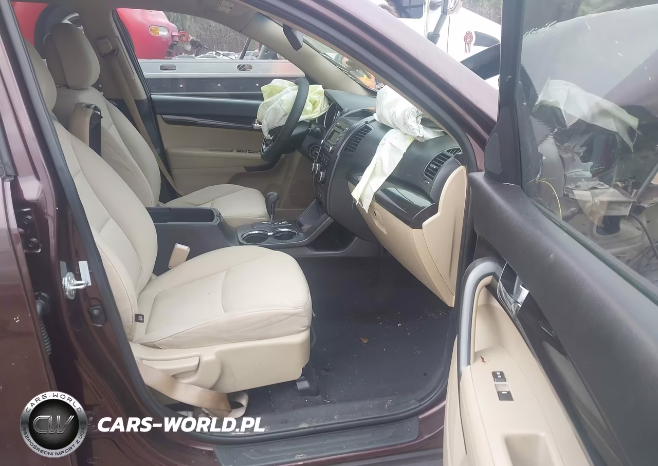 2012 Kia Sorento Lx VIN:5XYKT3A64CG308338 - 5