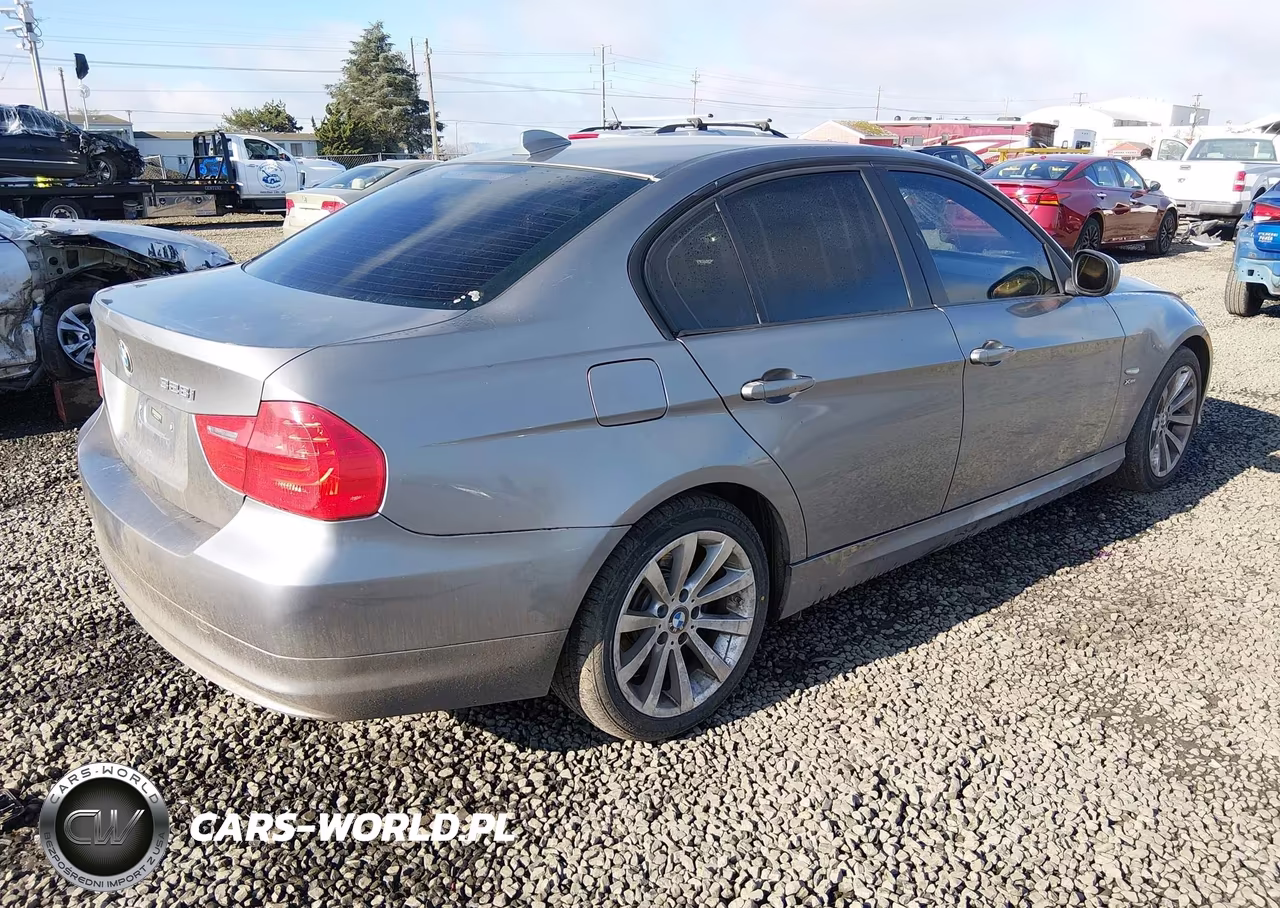2011 BMW 328I xDrive VIN:WBAPK5C59BF126013 - 4