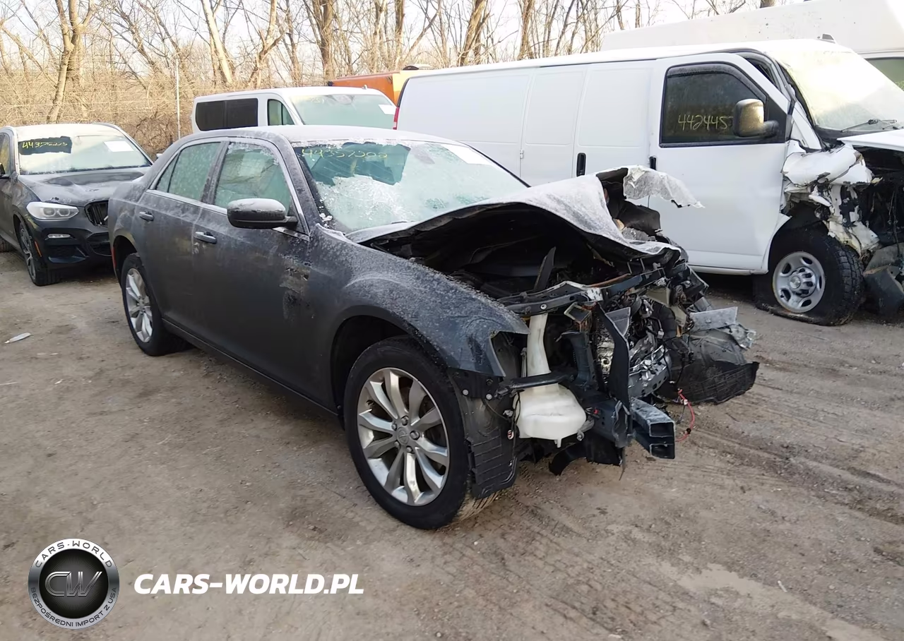 2018 Chrysler 300 Touring Awd