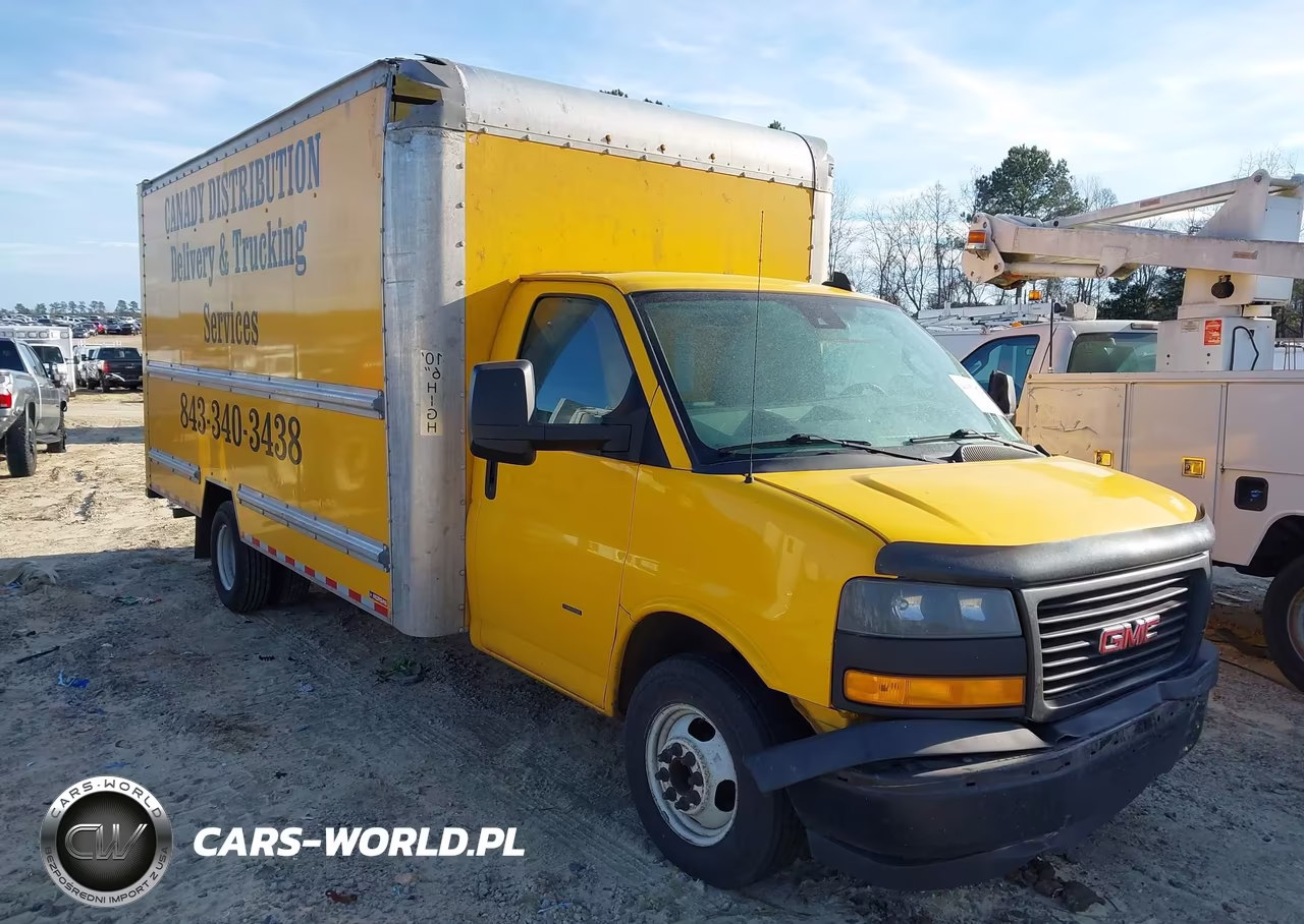 2020 GMC Savana Cutaway Work Van