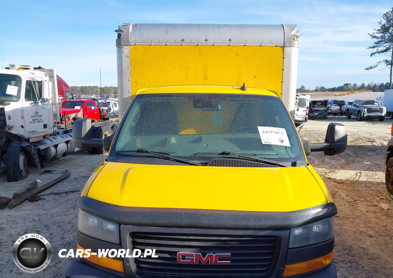 2020 GMC Savana Cutaway Work Van VIN:7GZ37TCG5LN007779 - 24