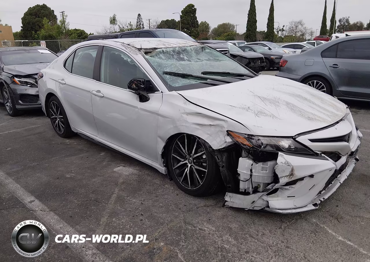 2024 Toyota Camry Se – zdjęcie 1 z 15