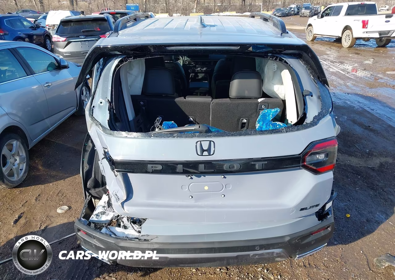 2026 Honda Pilot Elite VIN:5FNYG1H8XTB002097 - 17
