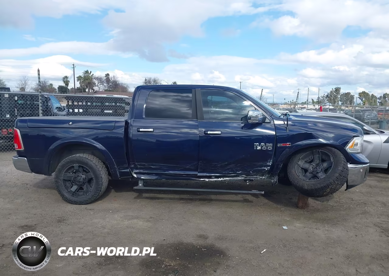 2015 Ram 1500 Laramie VIN:1C6RR7NMXFS534208 - 12