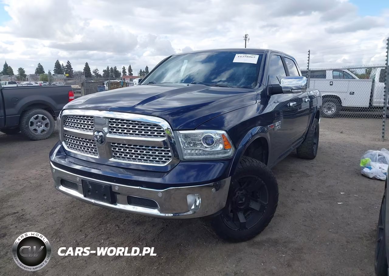 2015 Ram 1500 Laramie VIN:1C6RR7NMXFS534208 - 2