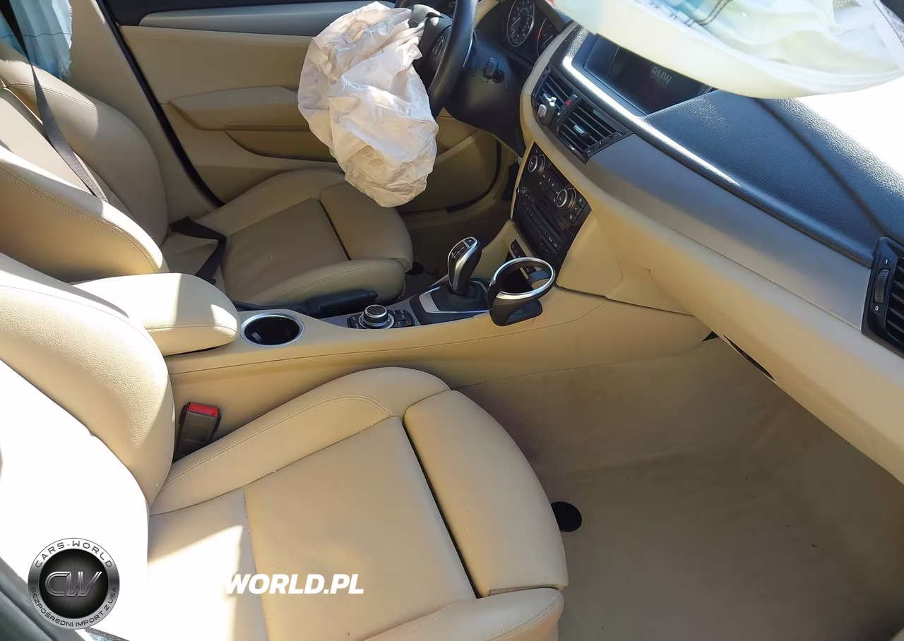 2014 BMW X1 xDrive28I VIN:WBAVL1C58EVY11790 - 5