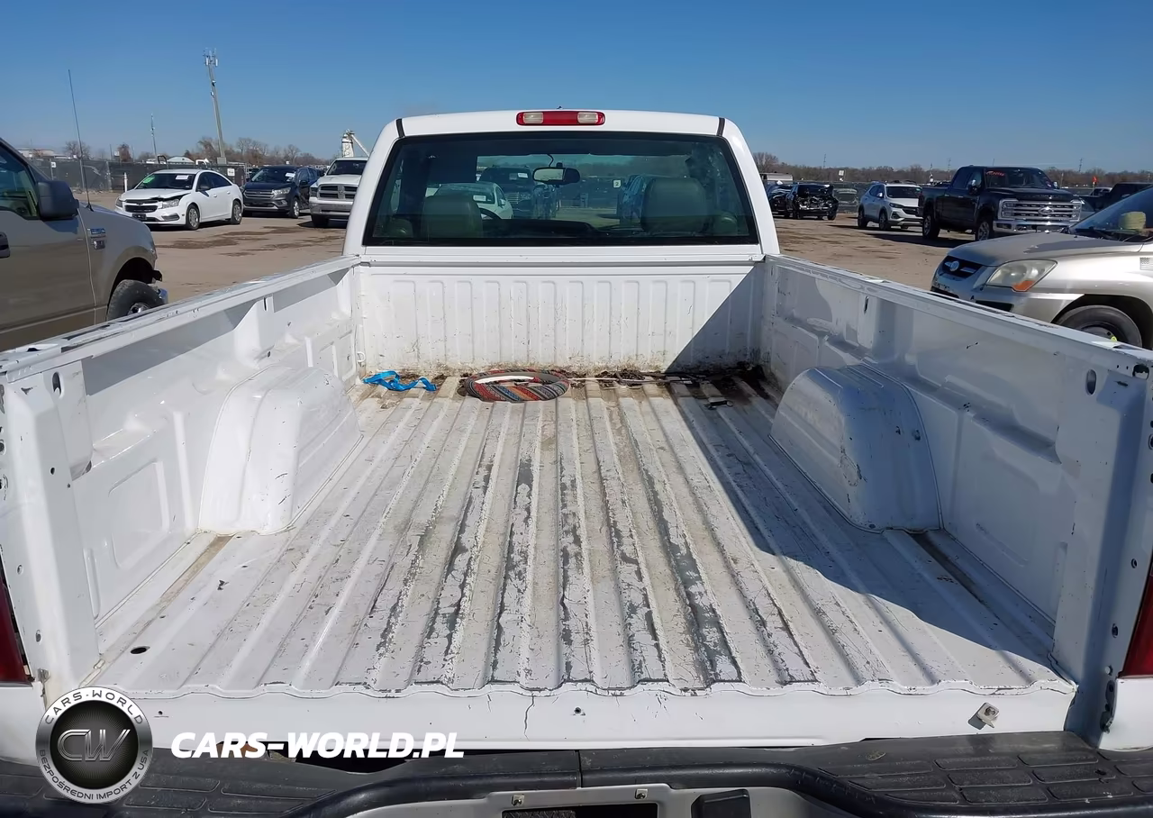 2006 GMC Sierra 1500 Work Truck VIN:3GTEC14XX6G267743 - 8