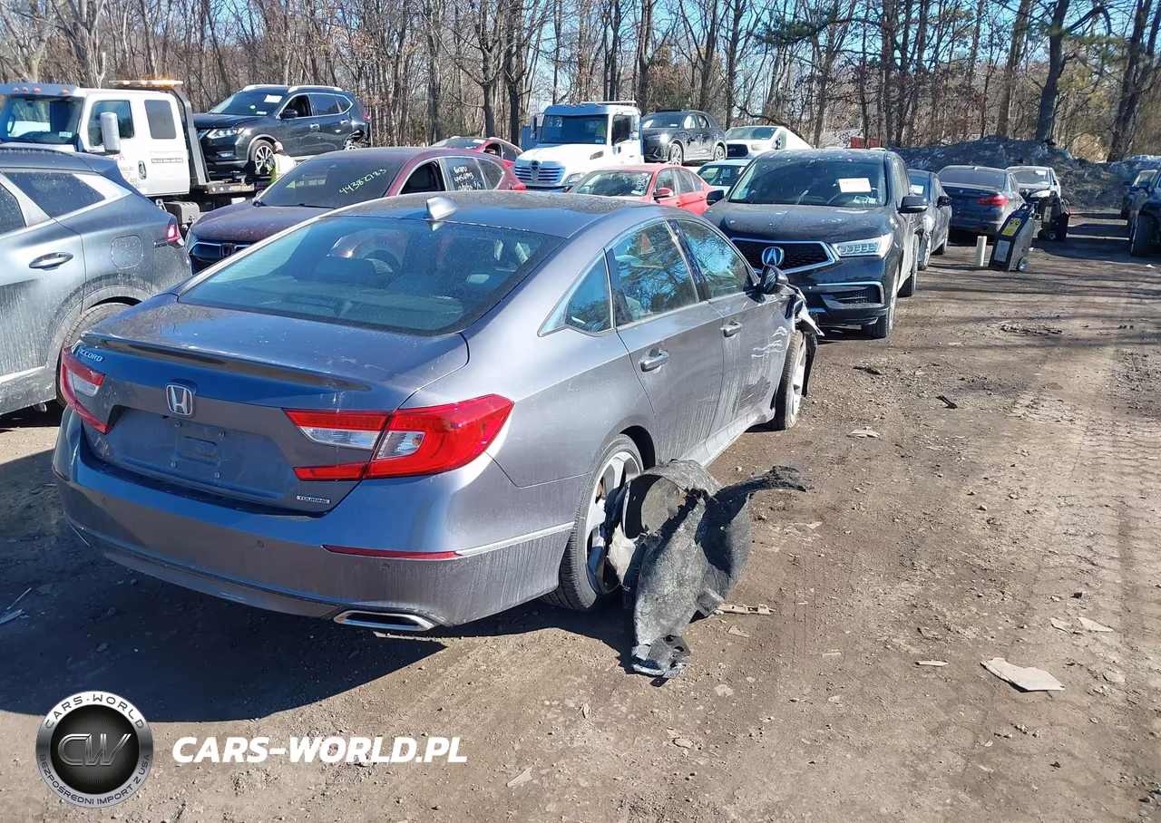 2018 Honda Accord Touring VIN:1HGCV1F94JA100187 - 4