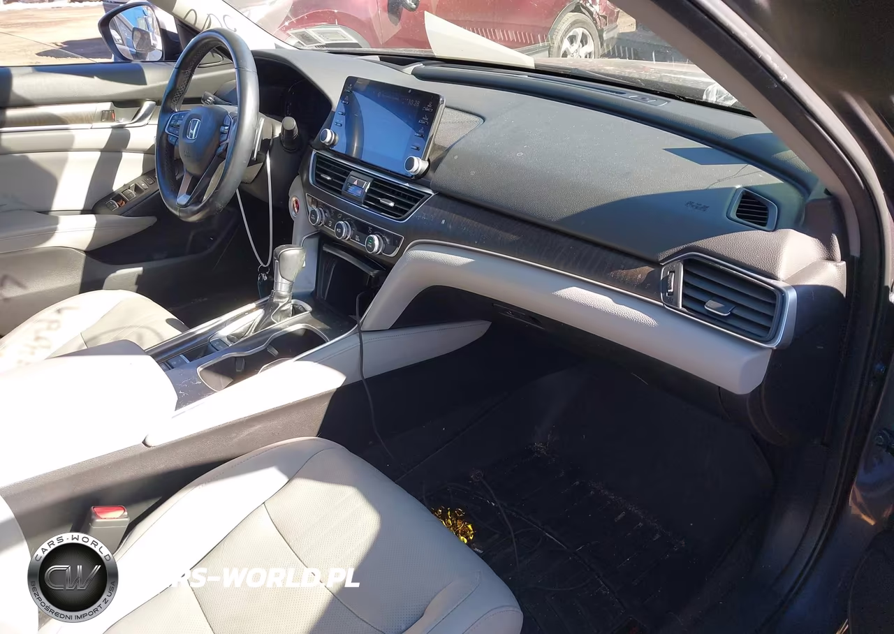 2018 Honda Accord Touring VIN:1HGCV1F94JA100187 - 5