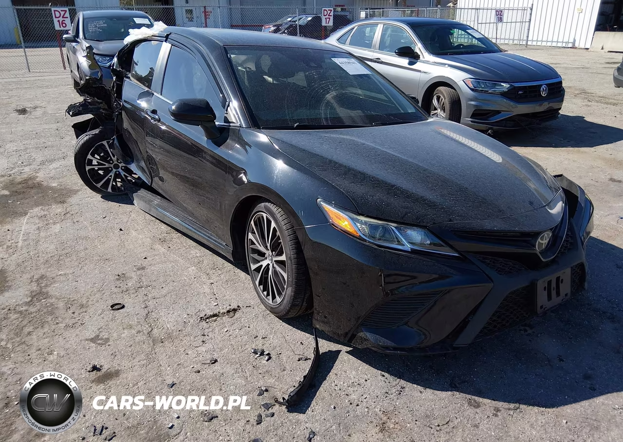 2019 Toyota Camry Se – zdjęcie 1 z 18