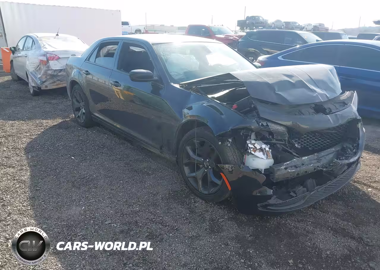 2021 Chrysler 300 Touring