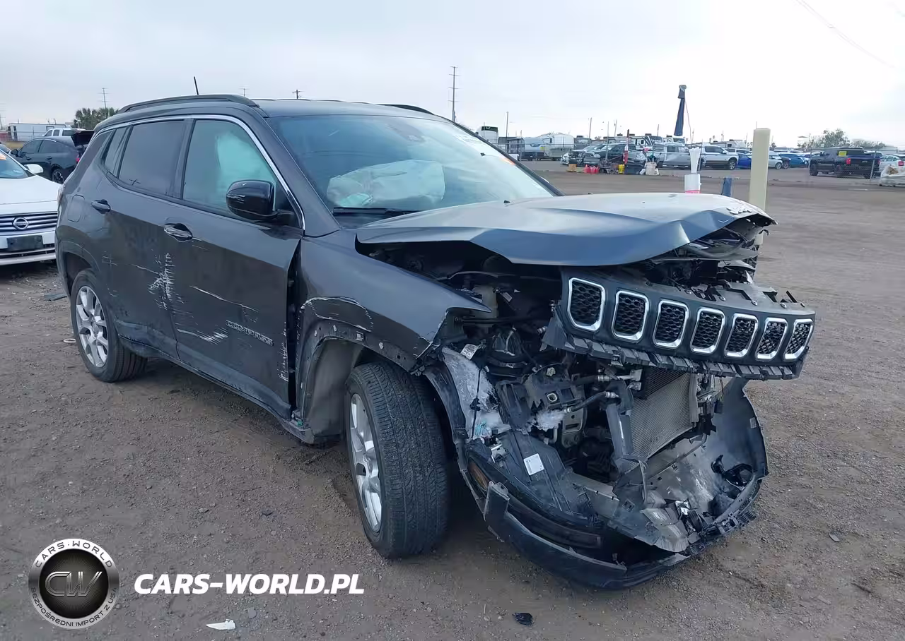 2023 Jeep Compass Latitude Lux Fwd