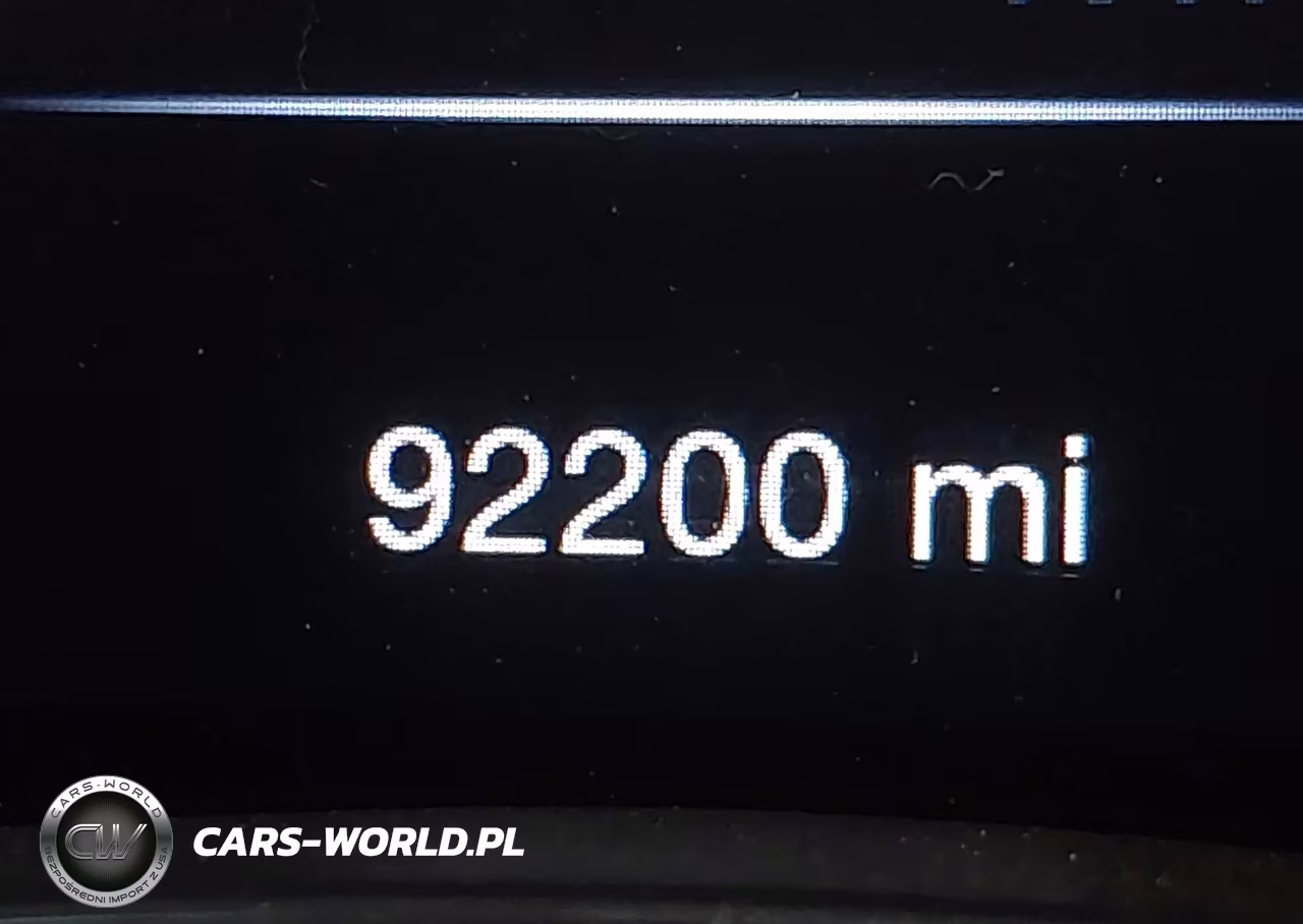 2018 Jeep Grand Cherokee Altitude 4X2 VIN:1C4RJEAGXJC197398 - 16