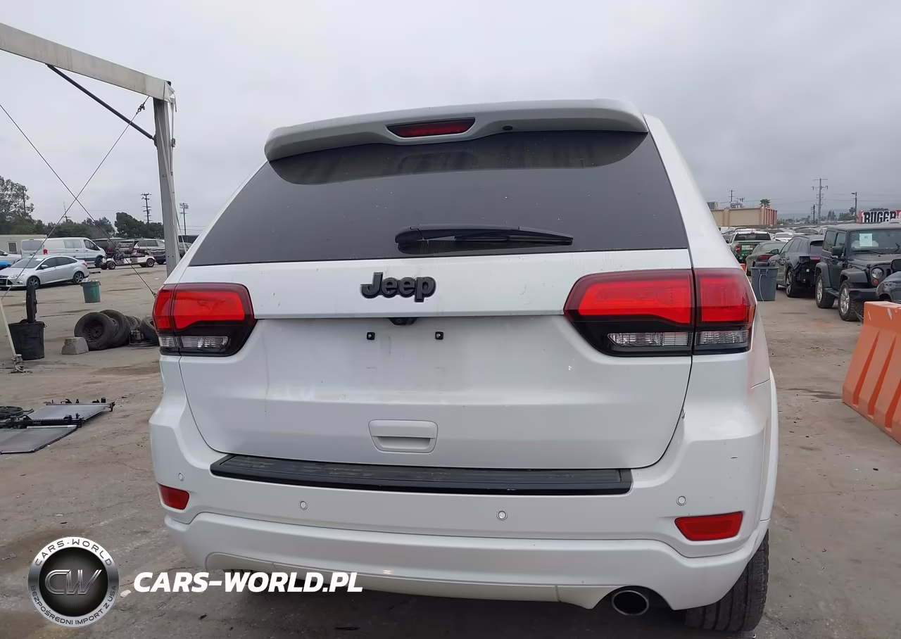 2018 Jeep Grand Cherokee Altitude 4X2 VIN:1C4RJEAGXJC197398 - 17