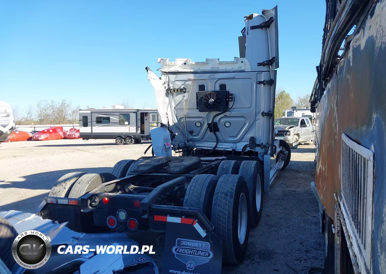 2017 Freightliner Cascadia 125 VIN:3AKJGLDR4HSHW9721 - 4