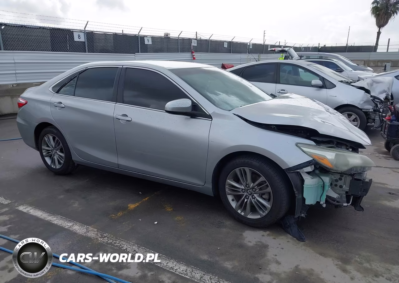 2016 Toyota Camry Se – zdjęcie 1 z 17