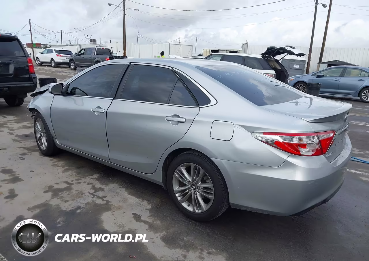 2016 Toyota Camry Se VIN:4T1BF1FK4GU239037 - 3