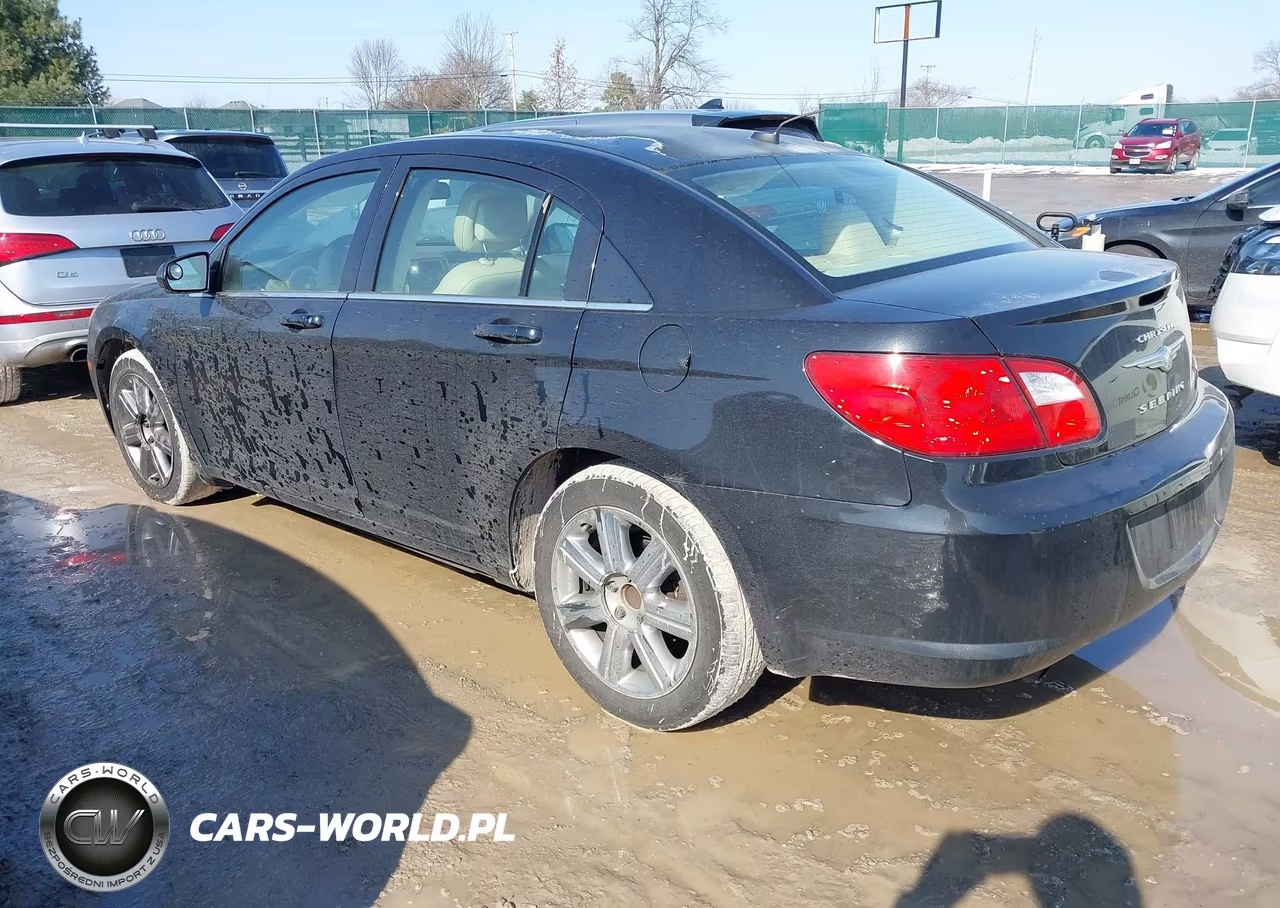 2010 Chrysler Sebring Limited VIN:1C3CC5FV4AN158645 - 3