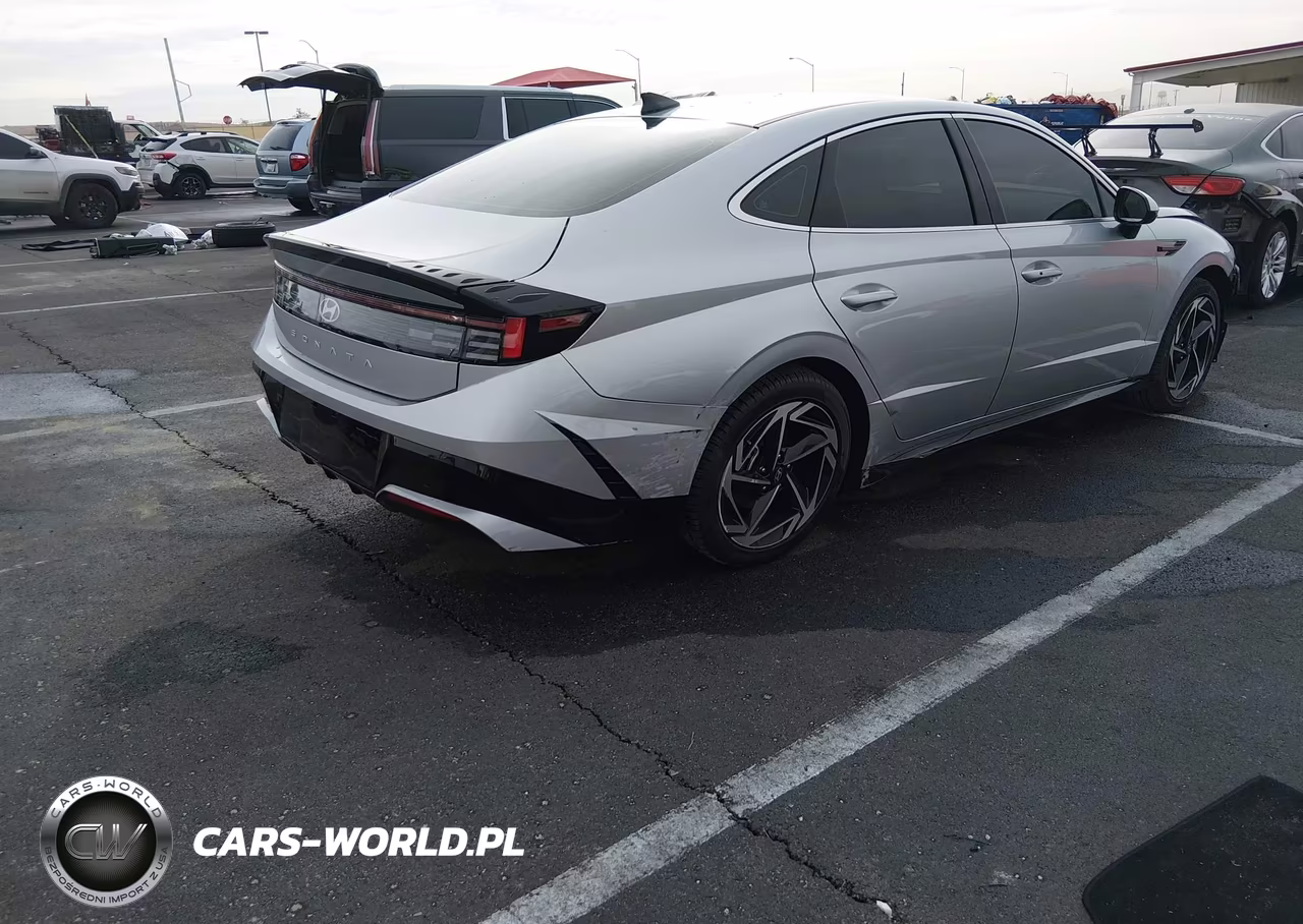 2026 Hyundai Sonata Sel Sport VIN:KMHL64JA4TA533098 - 4