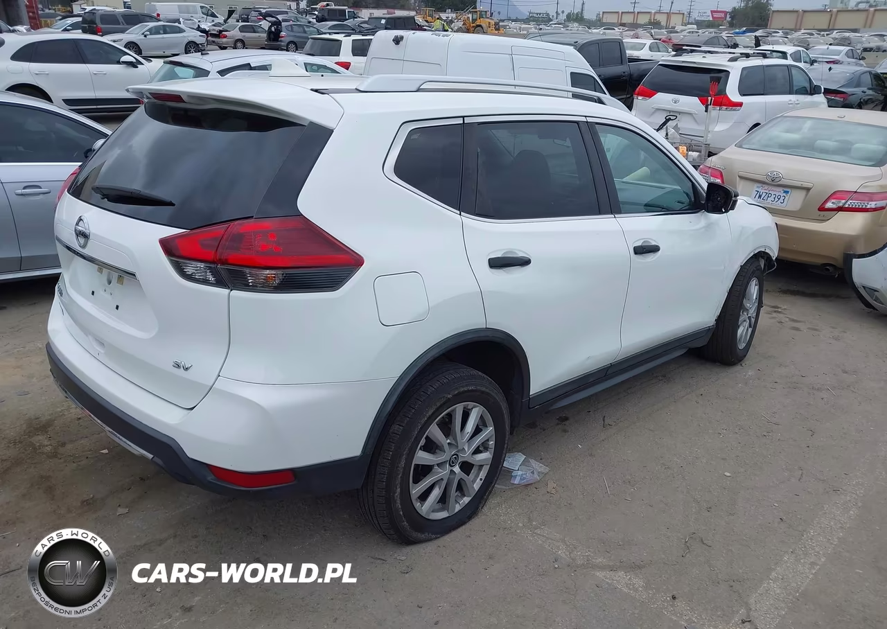 2018 Nissan Rogue Sv VIN:KNMAT2MT6JP570928 - 4