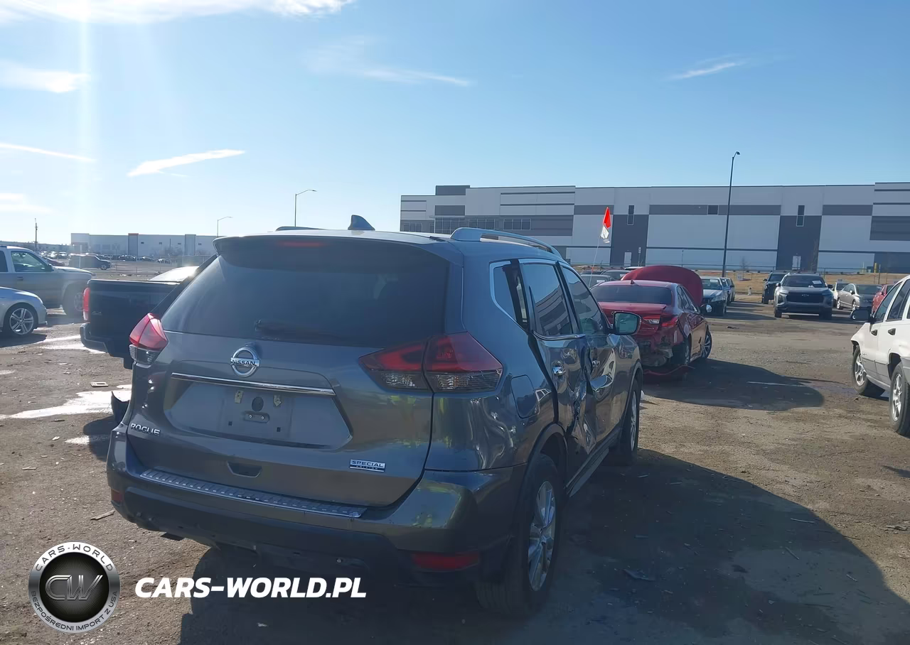 2019 Nissan Rogue S VIN:5N1AT2MT8KC713012 - 4