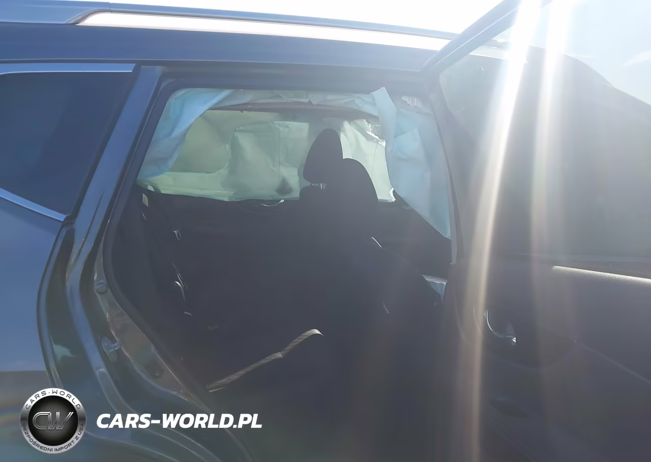 2019 Nissan Rogue S VIN:5N1AT2MT8KC713012 - 8