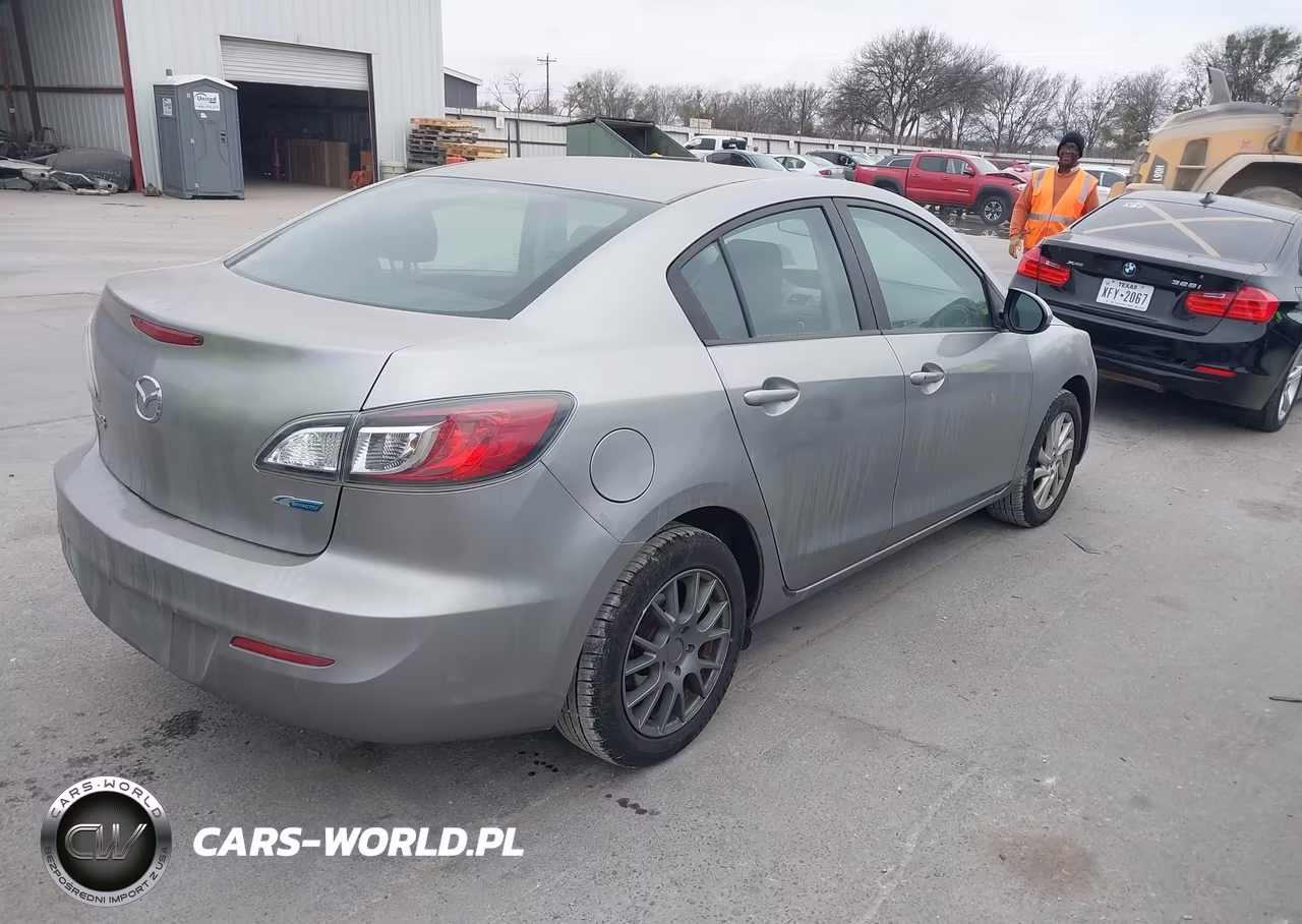 2013 Mazda Mazda3 I Touring VIN:JM1BL1V7XD1779306 - 4