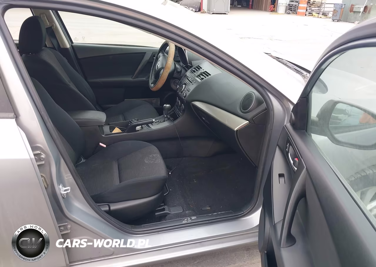 2013 Mazda Mazda3 I Touring VIN:JM1BL1V7XD1779306 - 5