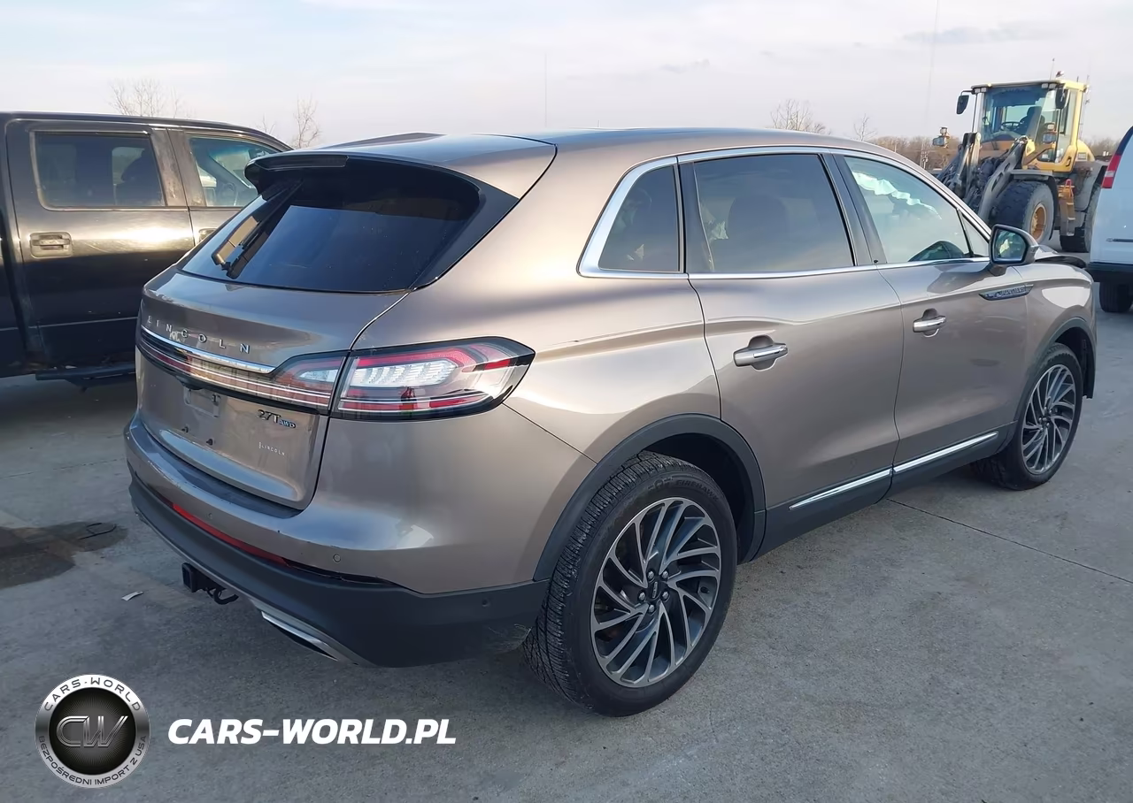 2019 Lincoln Nautilus Reserve VIN:2LMPJ8LP1KBL51391 - 4
