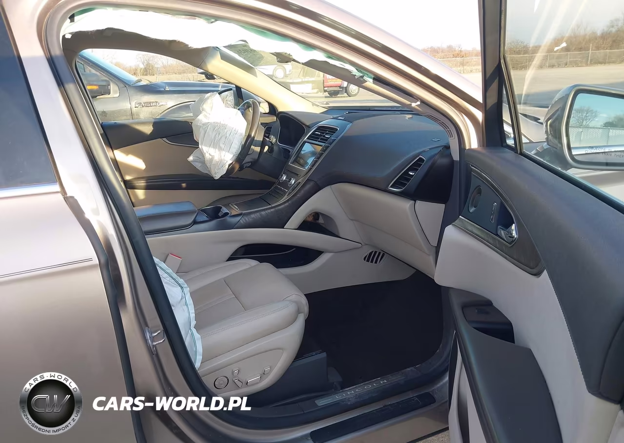 2019 Lincoln Nautilus Reserve VIN:2LMPJ8LP1KBL51391 - 5