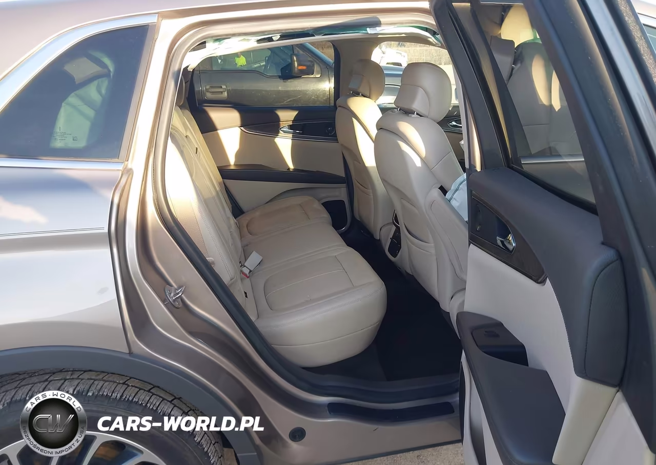2019 Lincoln Nautilus Reserve VIN:2LMPJ8LP1KBL51391 - 8