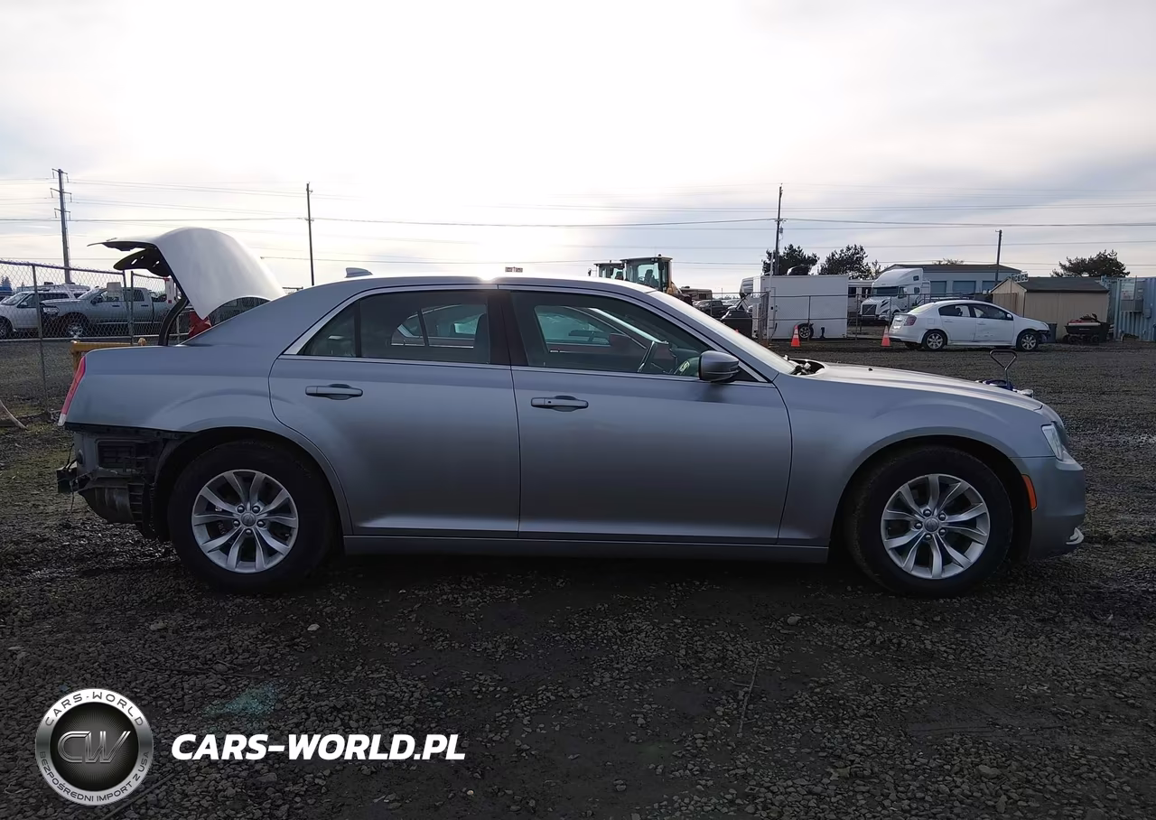 2016 Chrysler 300 Limited VIN:2C3CCAAG0GH229746 - 14